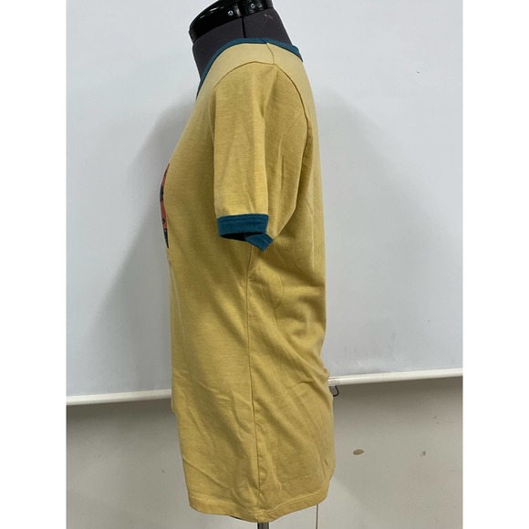 Unisex Universial Studio T-Shirt Beige/Mustard Green Collar and Sleeve Hem Sz L - Picture 4 of 7